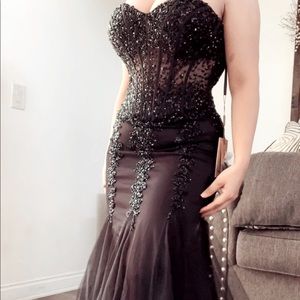 NWT Amelia Couture Prom Dress Size 6